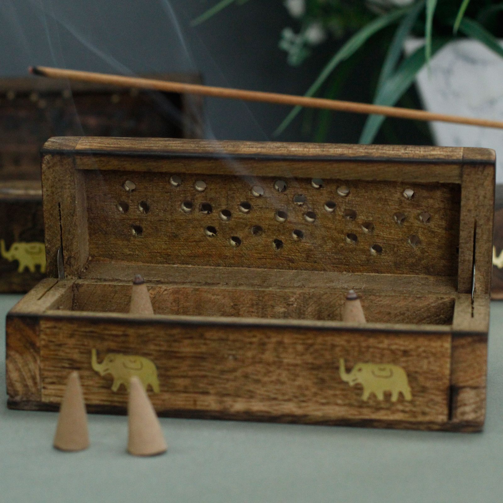 Incense Cone Smoke Box 6" - Mango Wood - Image 4